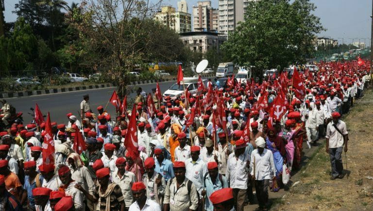 அவர்கள் சேற்றில் கால்வைத்தால் தான் சோற்றில் கை வைக்க முடியும்.